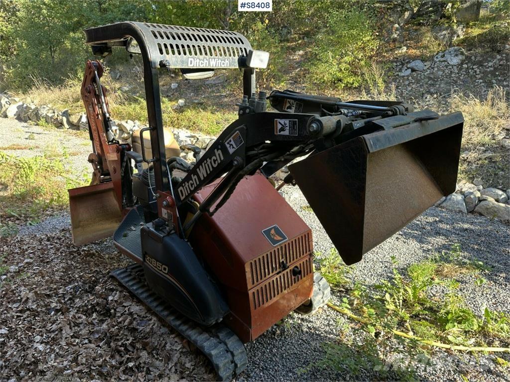 Ditch Witch XT850 لوادر انزلاقية التوجيه