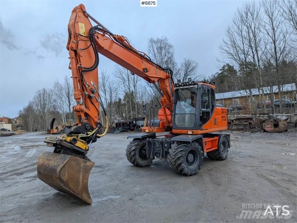 Doosan DX160W حفارات بعجل