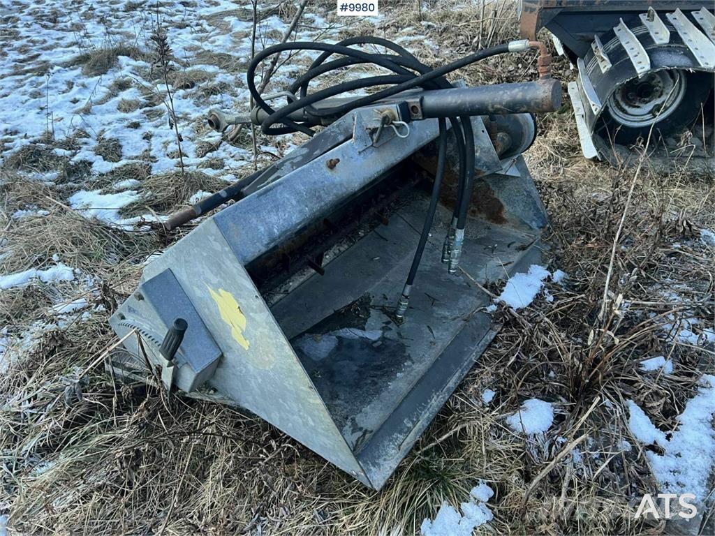 Fjärås 250-1100 معدات نشر الرمال والملح