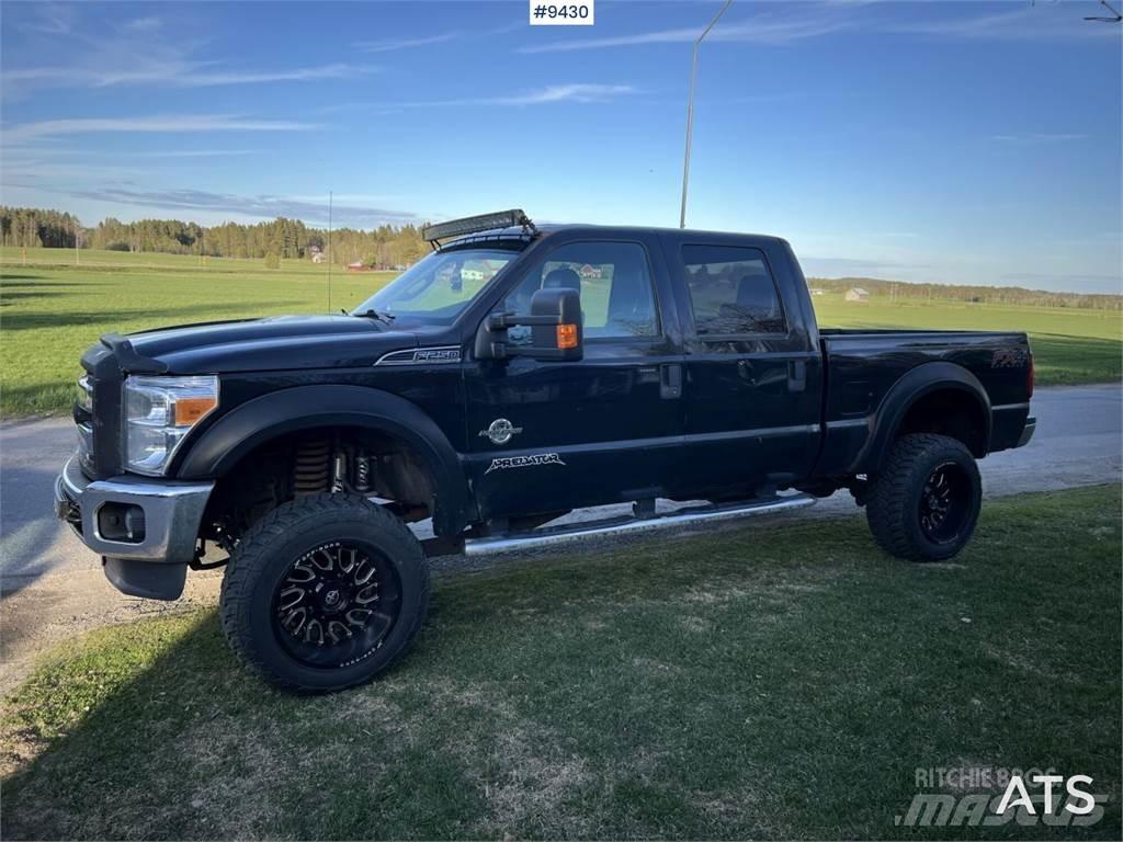 Ford F250 شاحنة مقفلة