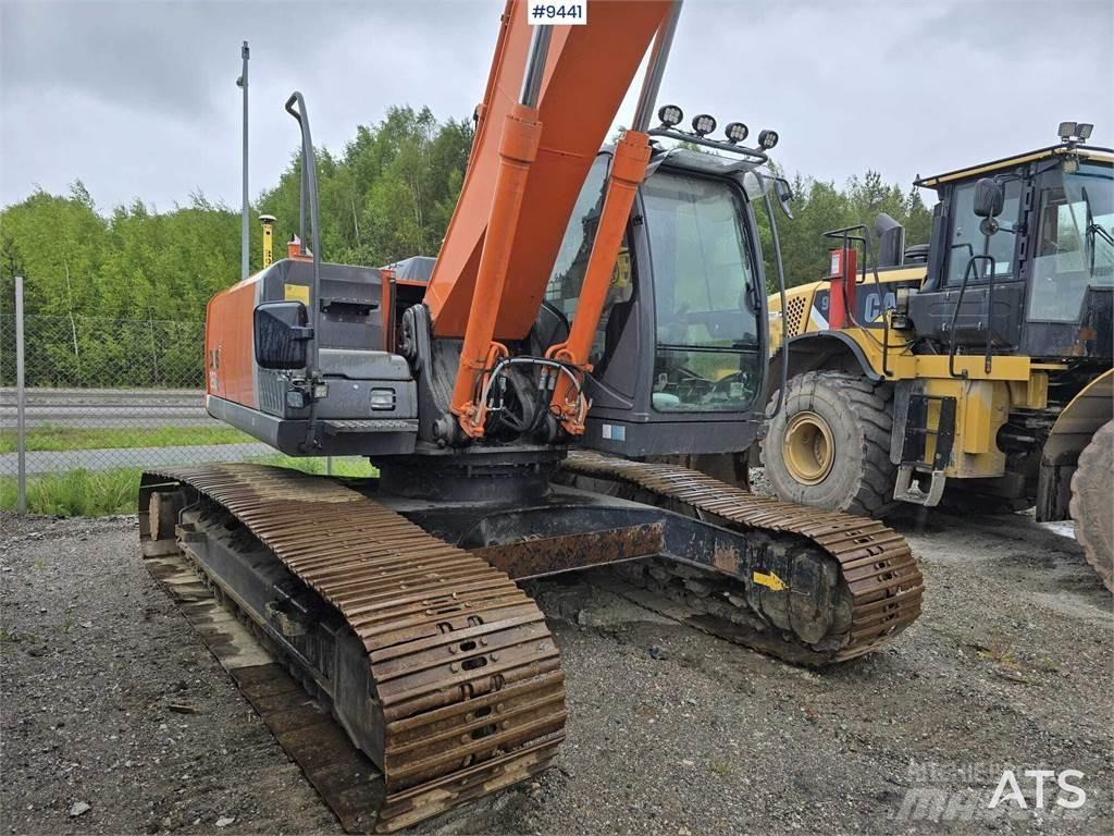 Hitachi ZX 250 LC-3 حفارات زحافة