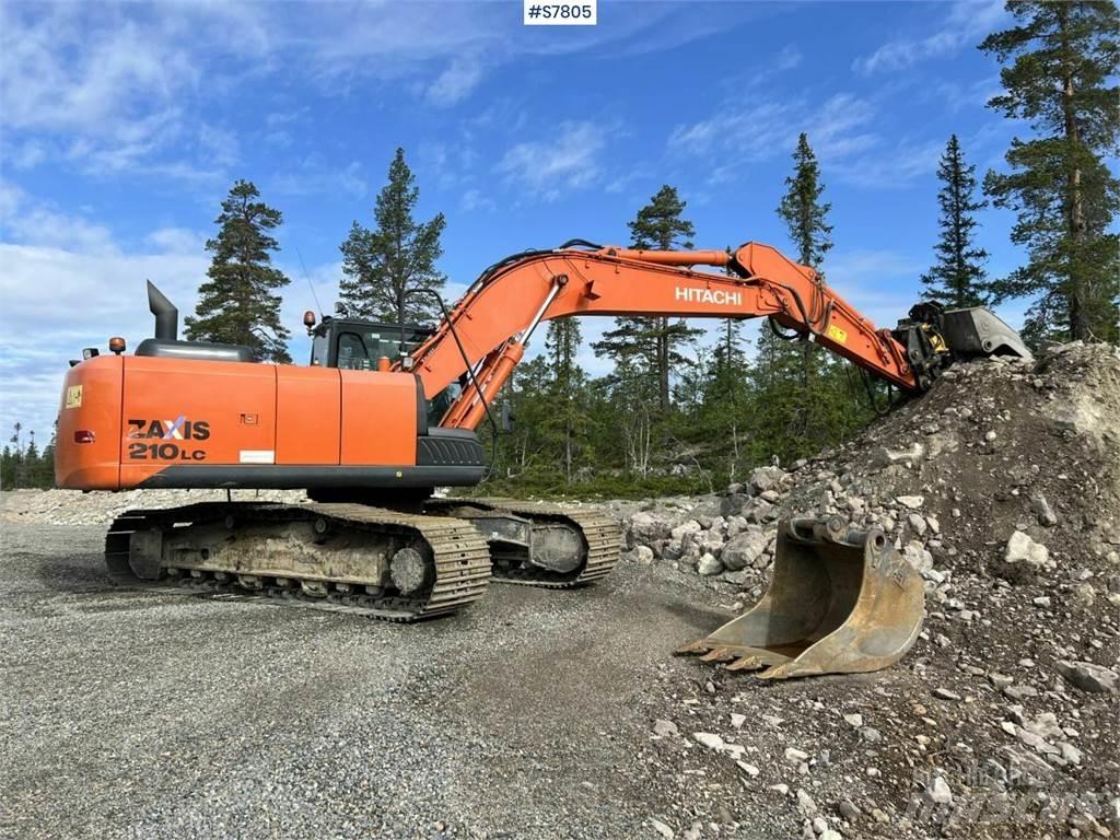 Hitachi ZX210LC-5B حفارات زحافة