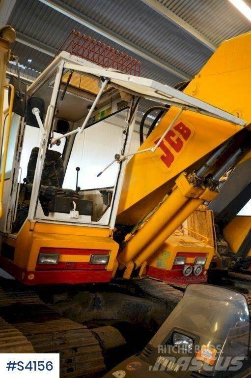 JCB 807B حفارات زحافة