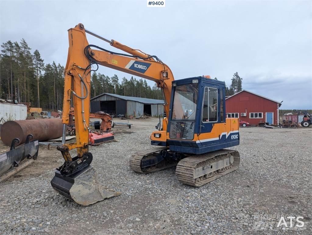 Kobelco K903C حفارات وسط 7 طن - 12 طن