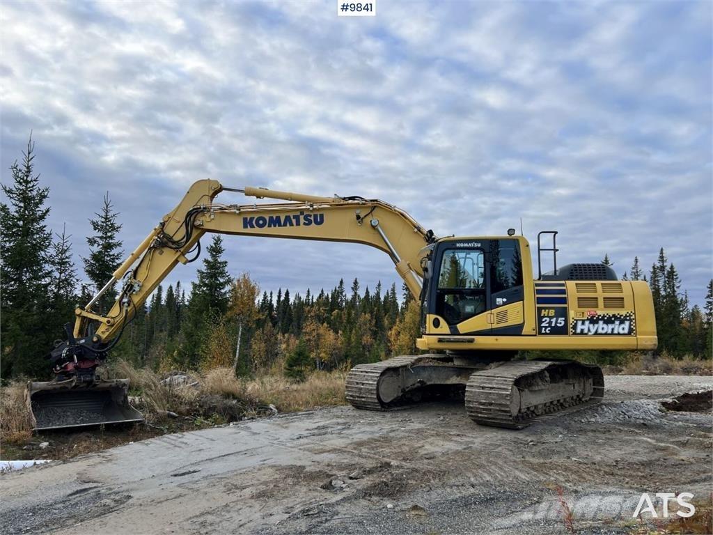 Komatsu HB 215 LC-2 حفارات زحافة