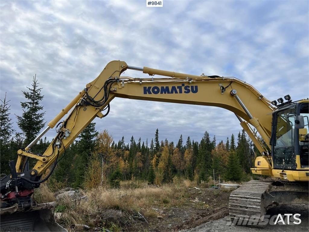 Komatsu HB 215 LC-2 حفارات زحافة