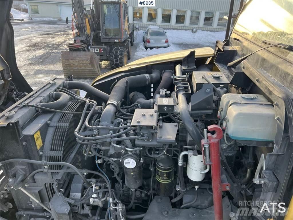 Komatsu HM300-3 ساحبات مفصلية