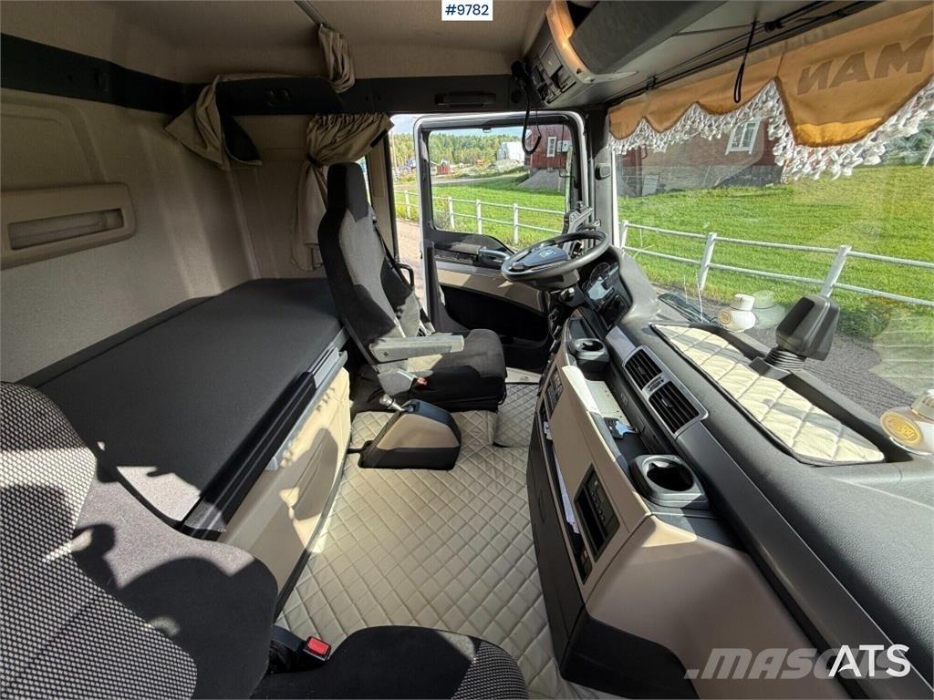 MAN TGX 26.500 6X2 شاحنات الرافعات الخطافية