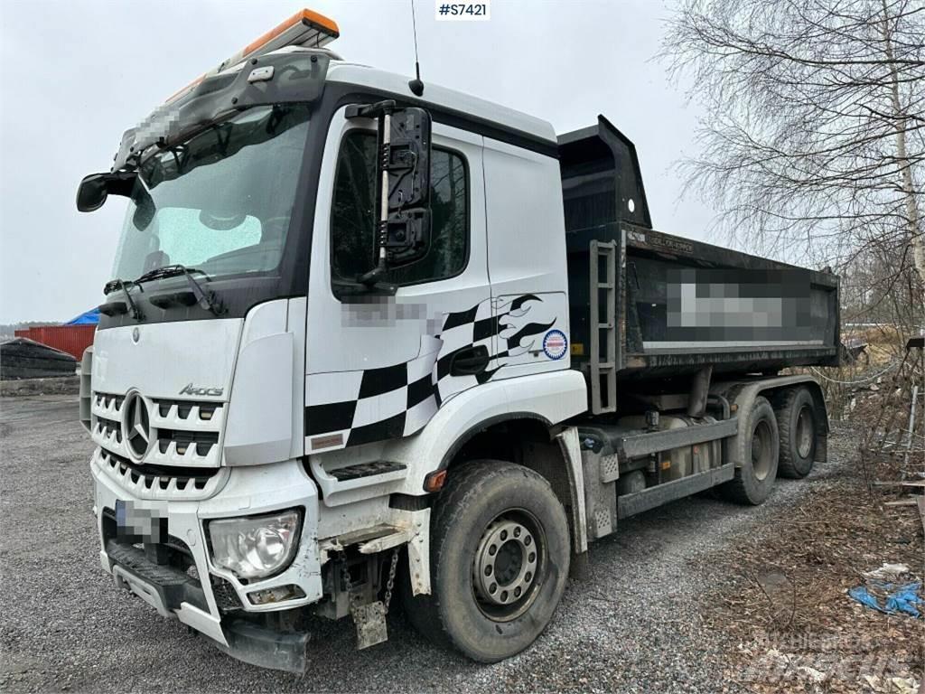Mercedes-Benz Arocs شاحنات قلابة