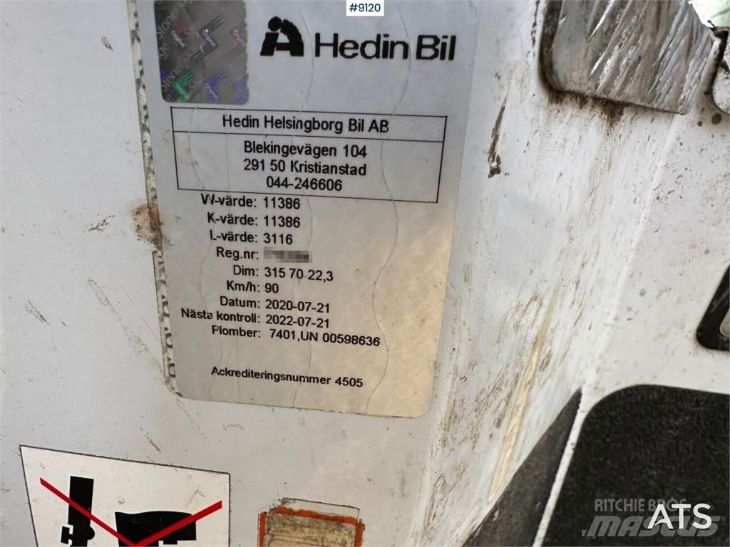 Mercedes-Benz Econic شاحنات بمقصورة وهيكل