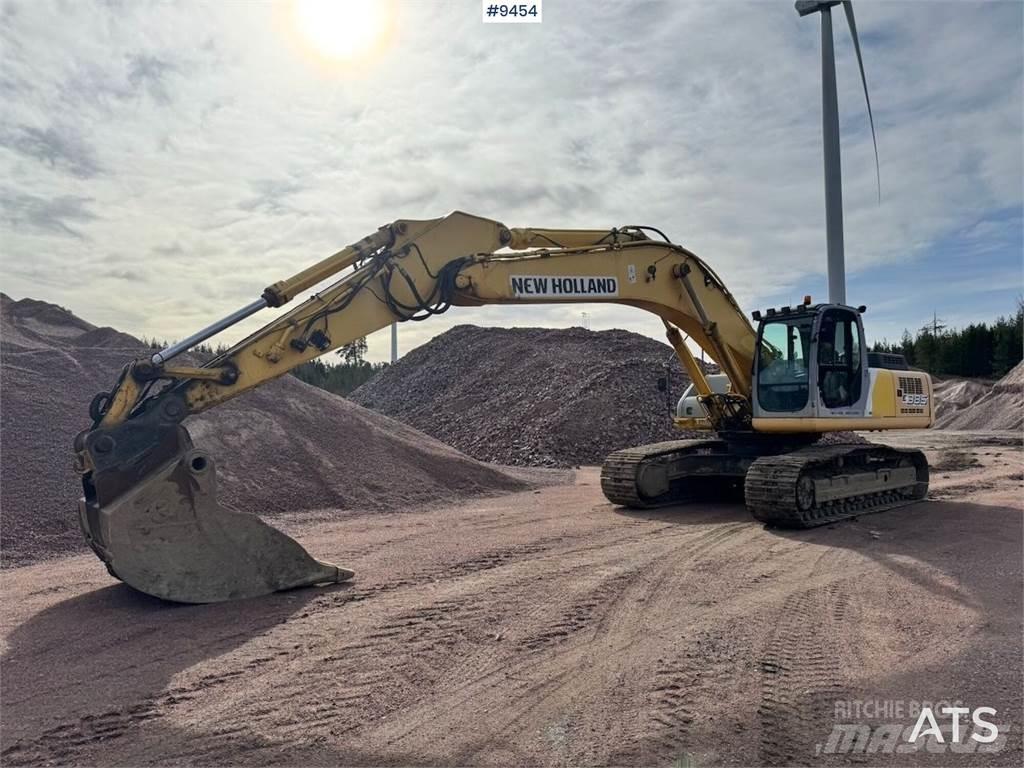 New Holland E385 حفارات زحافة