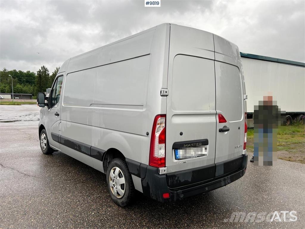 Renault Master شاحنات ذات هيكل صندوقي