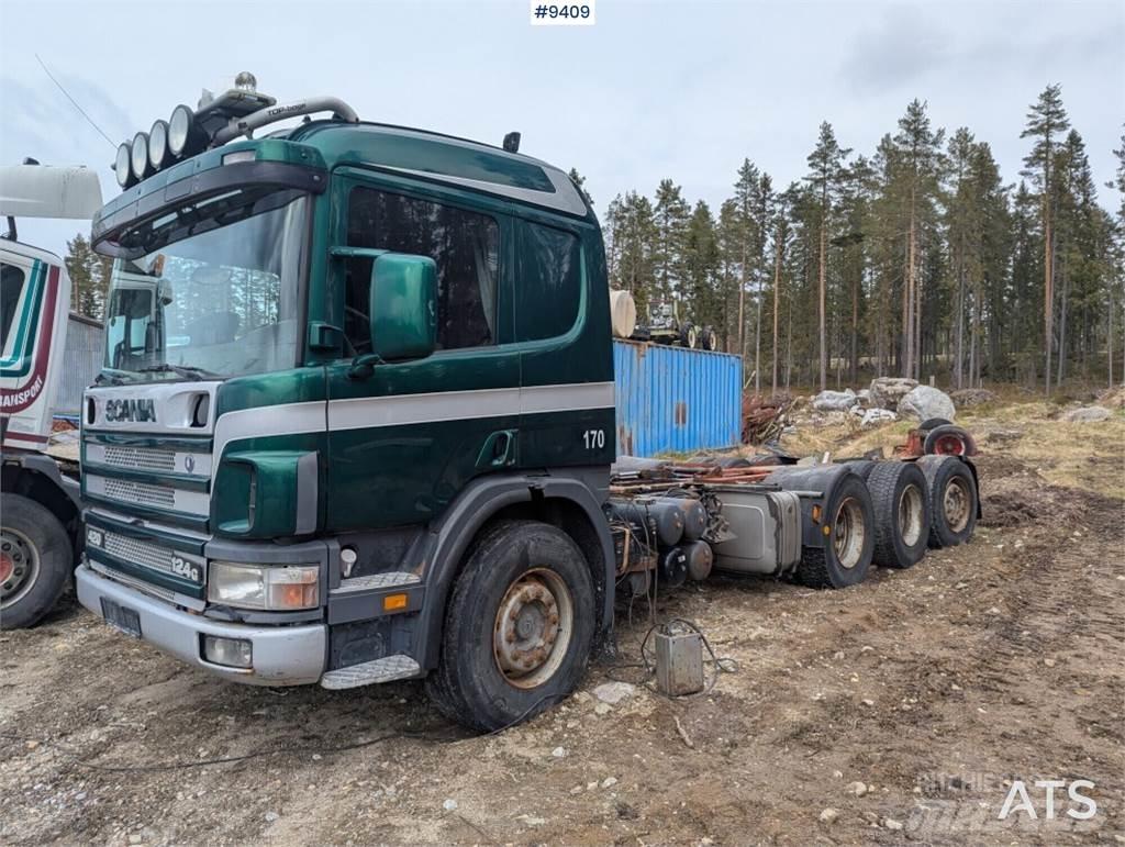 Scania P124 شاحنات بمقصورة وهيكل
