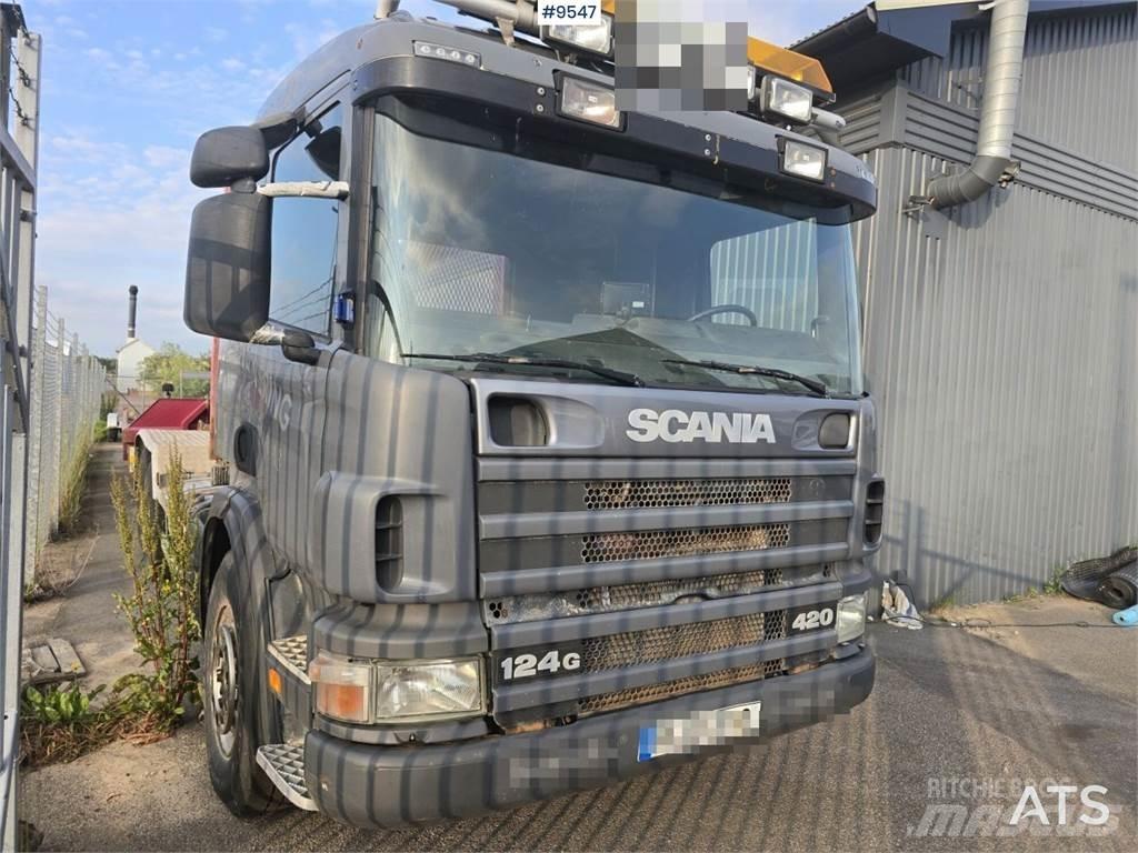 Scania P124 شاحنات الرافعات الخطافية
