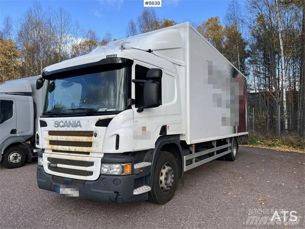 Scania P250 شاحنات ذات هيكل صندوقي