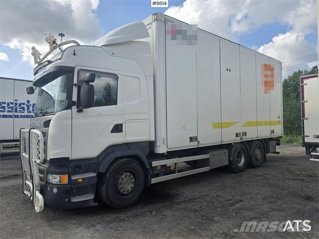 Scania R490 شاحنات ذات هيكل صندوقي