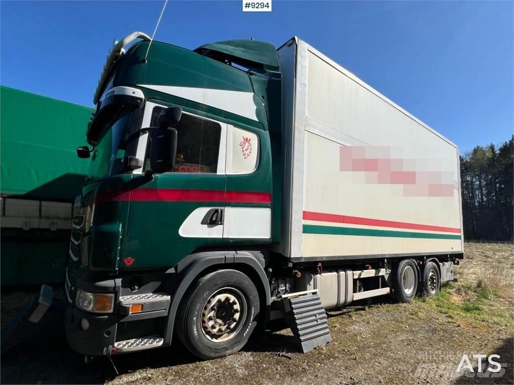 Scania R620 شاحنات ذات هيكل صندوقي