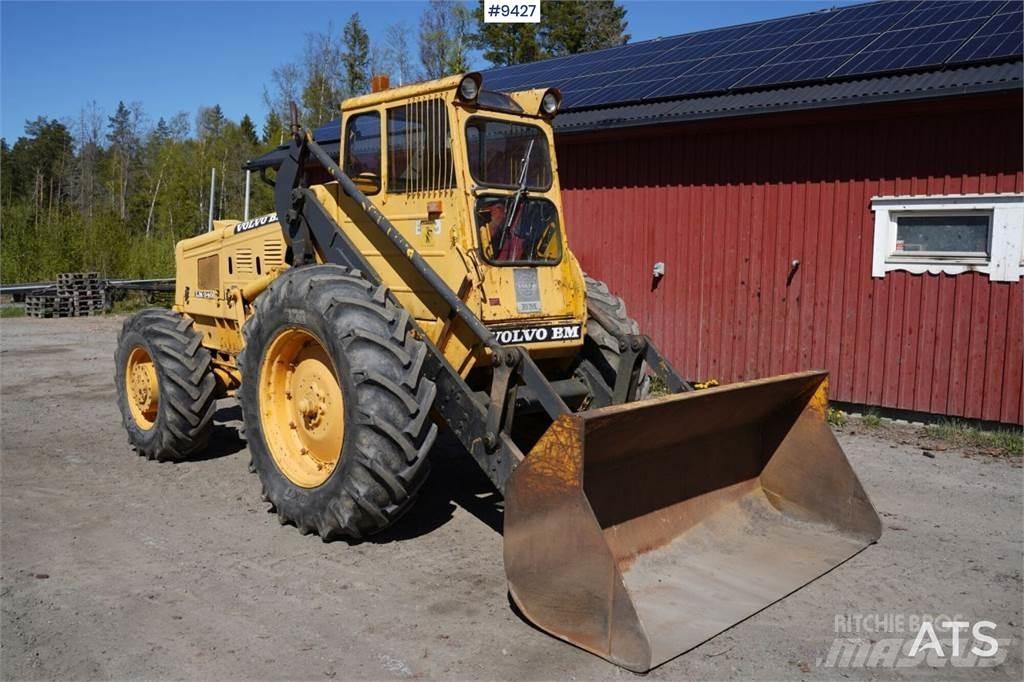 Volvo BM 840 بلدوزرات بعجلات