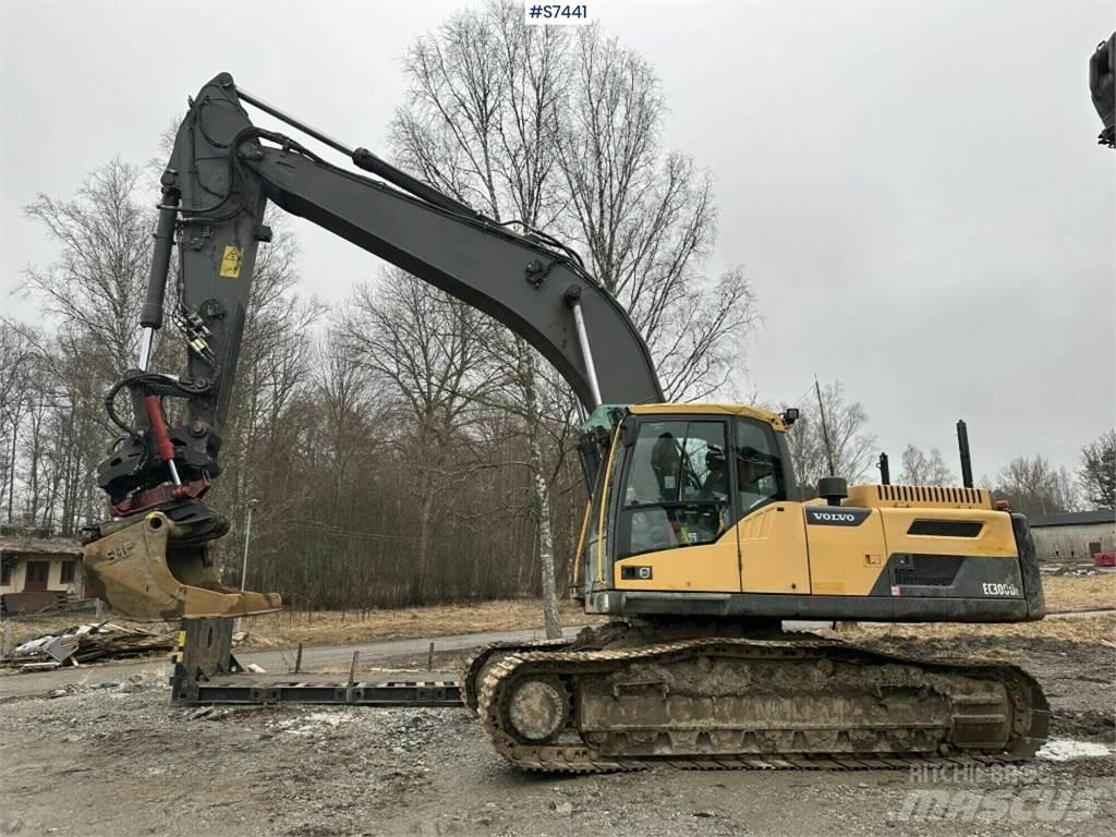 Volvo EC300DL حفارات زحافة