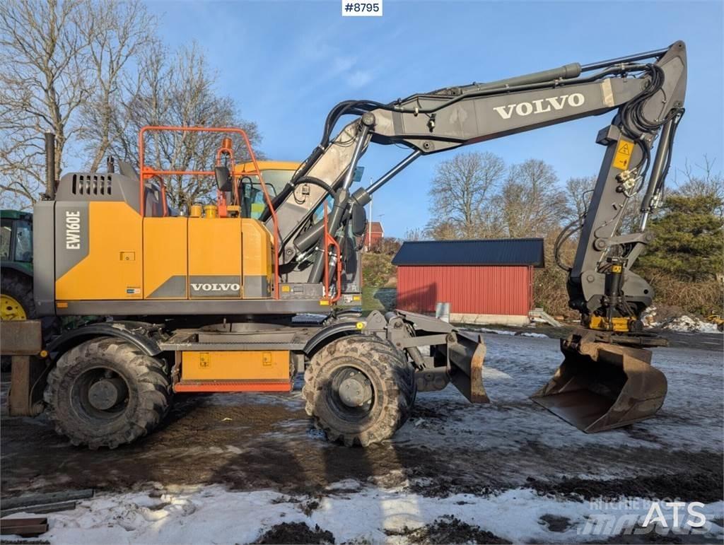 Volvo EW160E حفارات بعجل