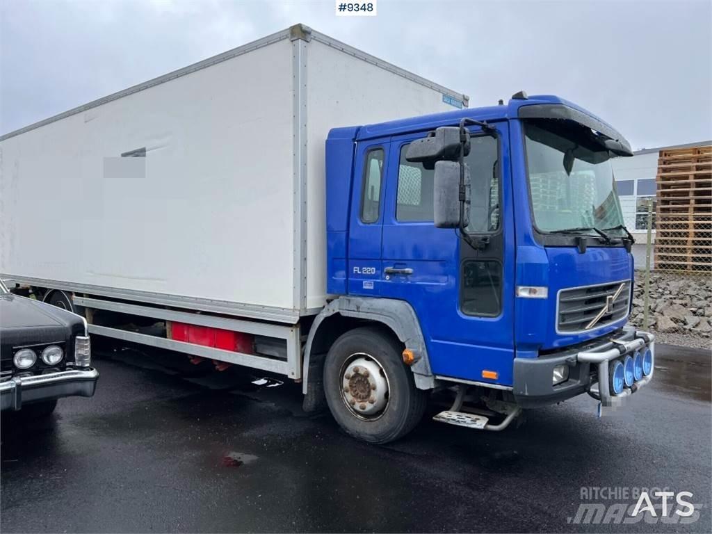 Volvo FL6 4X2 شاحنات ذات هيكل صندوقي