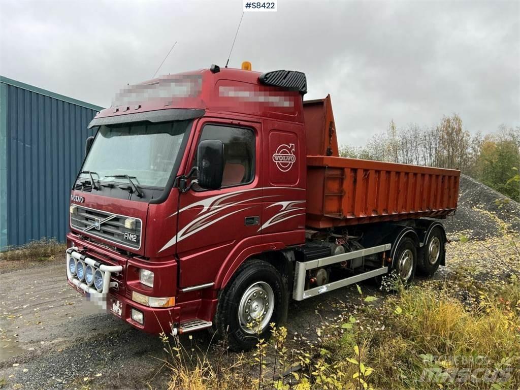 Volvo FM12 6x2 شاحنات قلابة