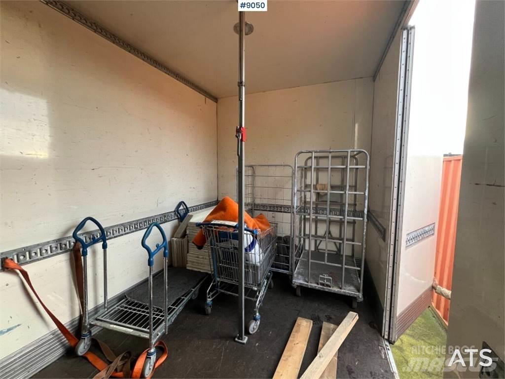 Volvo FM9 4X2 شاحنات ذات هيكل صندوقي