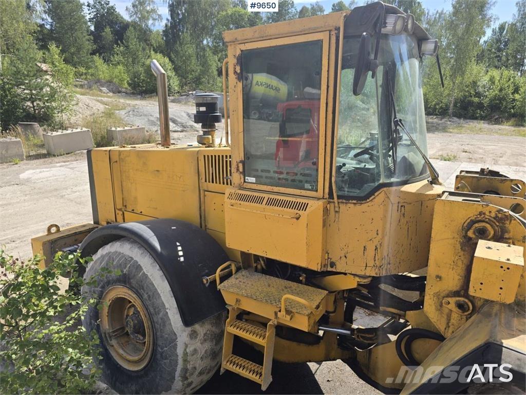 Volvo L120 بلدوزرات بعجلات