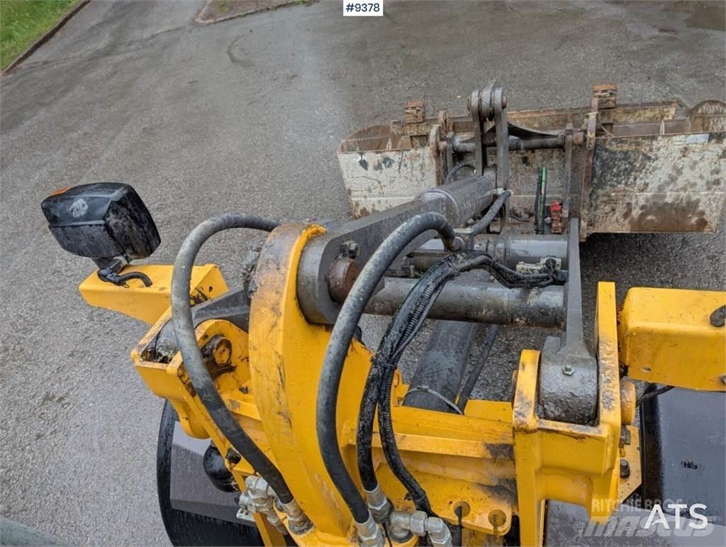 Volvo L25F بلدوزرات بعجلات