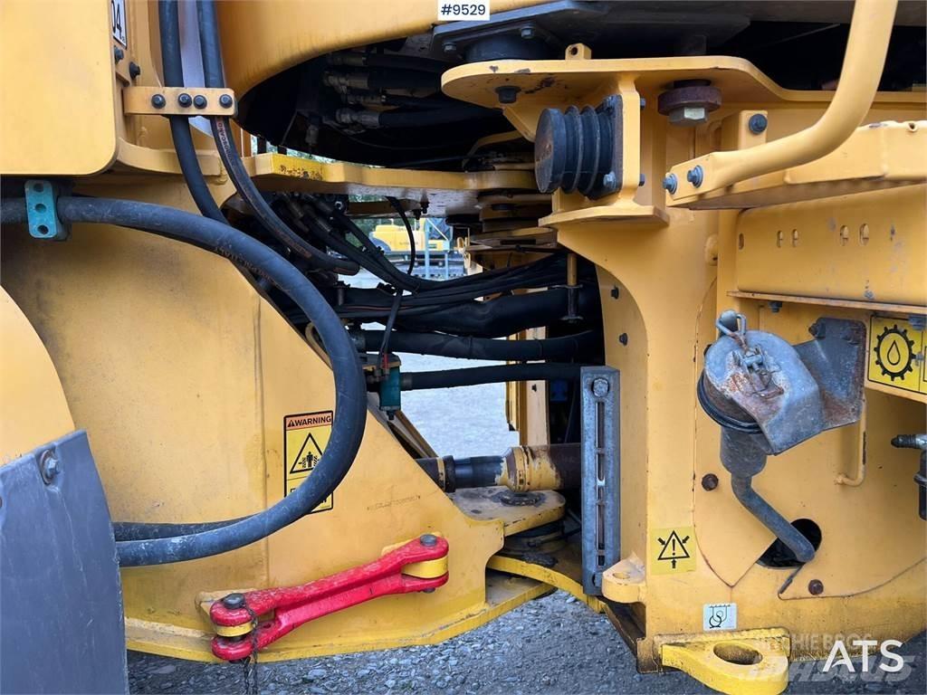 Volvo L60F لوادر بعجل