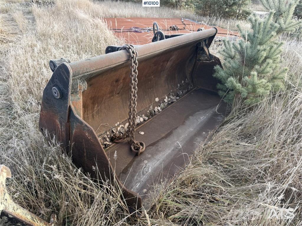 Volvo Stora BM دلاء