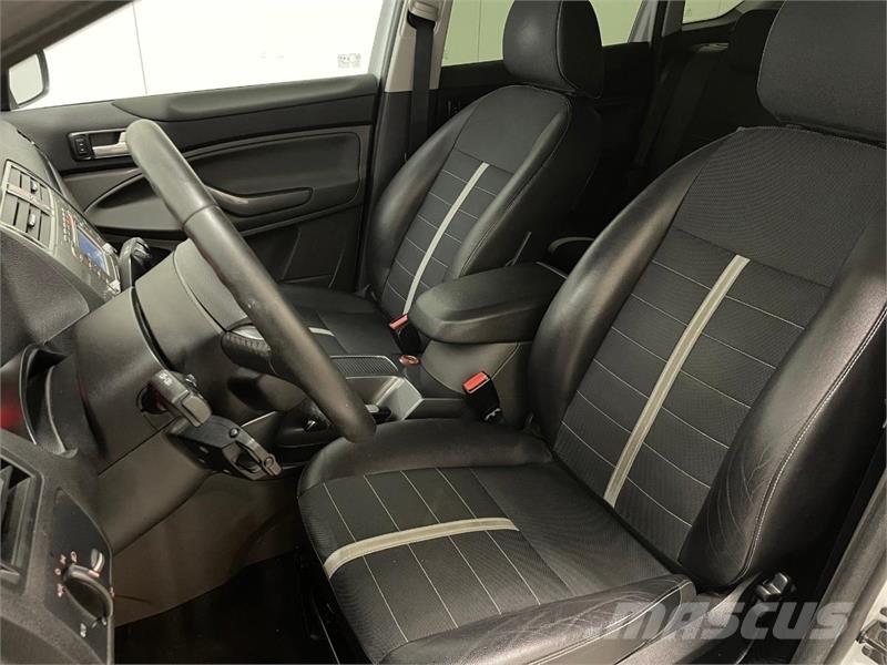 Ford Kuga سيارات