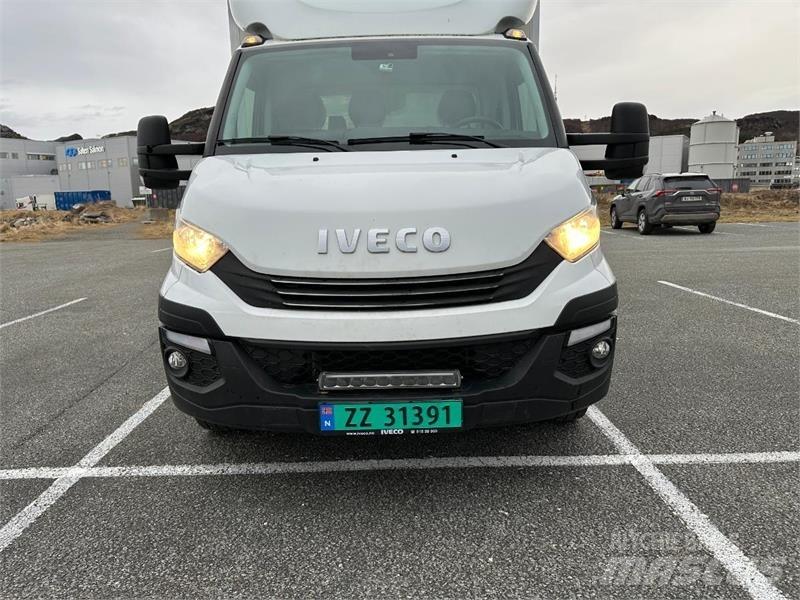 Iveco Daily شاحنات ذات هيكل صندوقي