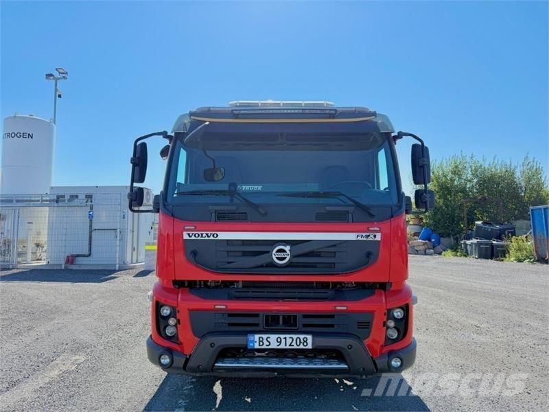 Volvo FMX شاحنات الرافعات الخطافية