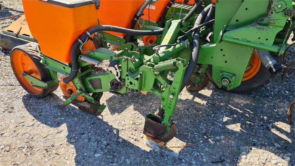 Amazone ED 452 K مثاقيب