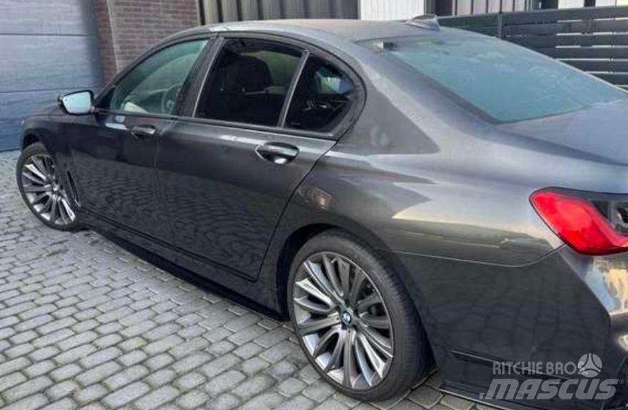 BMW  الإطارات والعجلات والحافات
