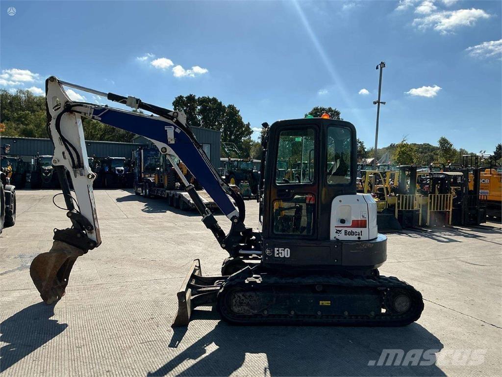 Bobcat E50 حفارات زحافة