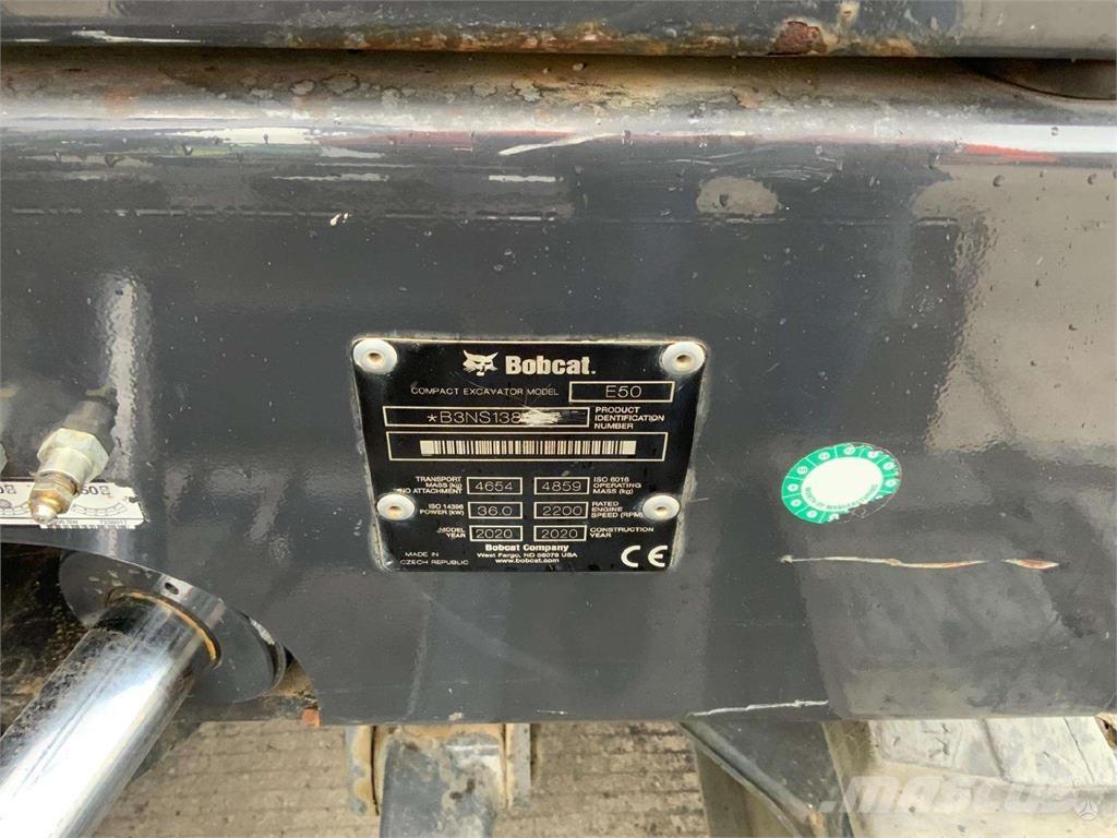 Bobcat E50 حفارات زحافة