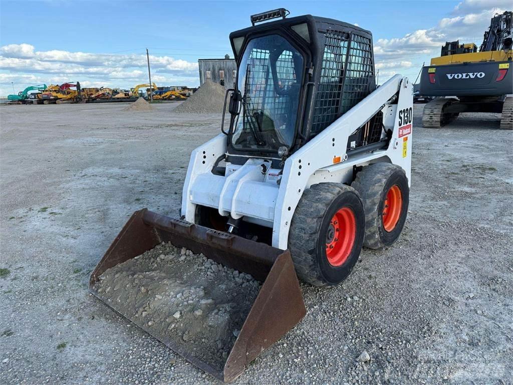 Bobcat S130 لوادر صغيرة
