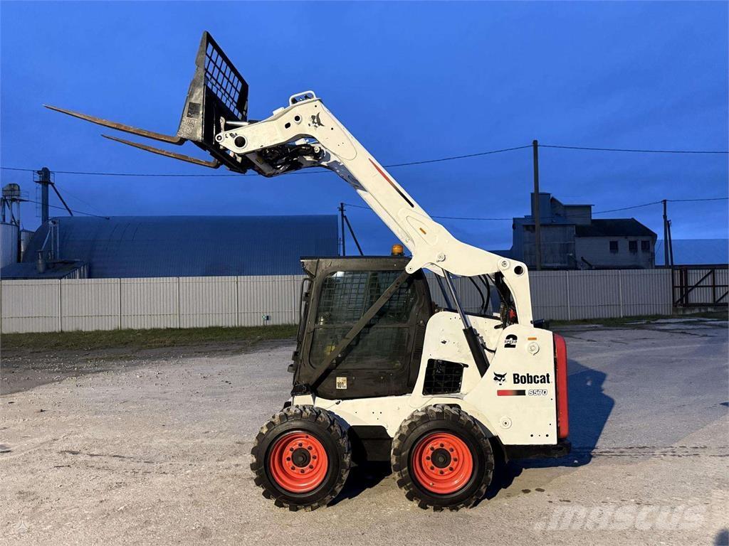Bobcat S570 لوادر صغيرة