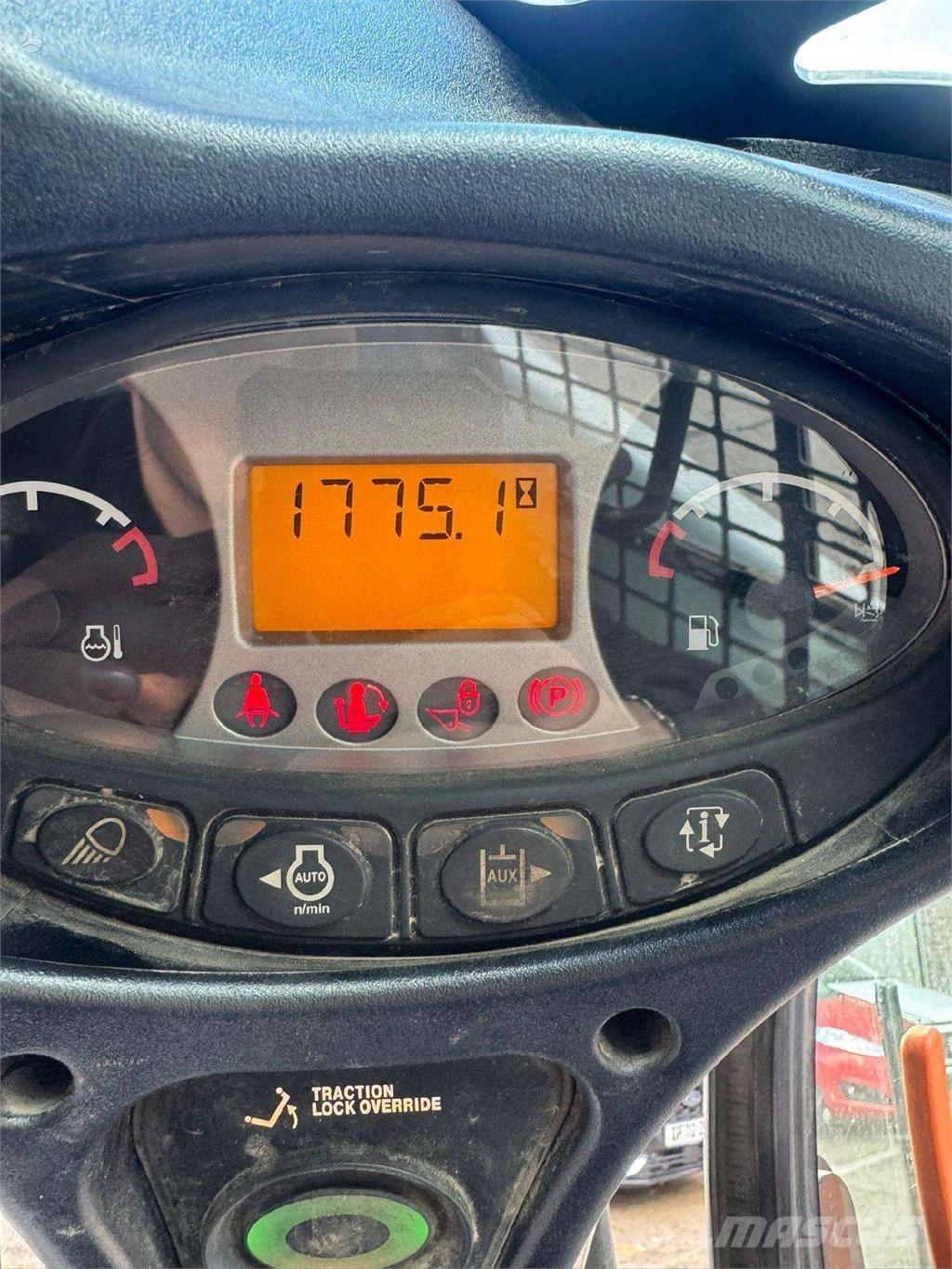 Bobcat T590 لوادر صغيرة