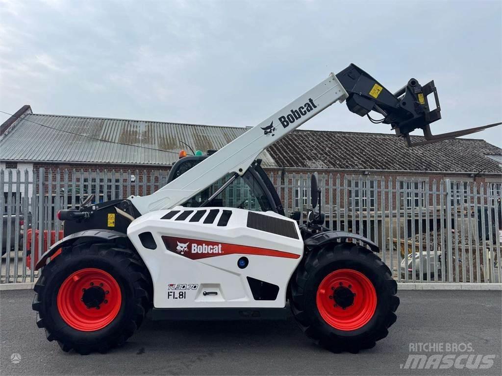 Bobcat TL30.70 مناولات متداخلة