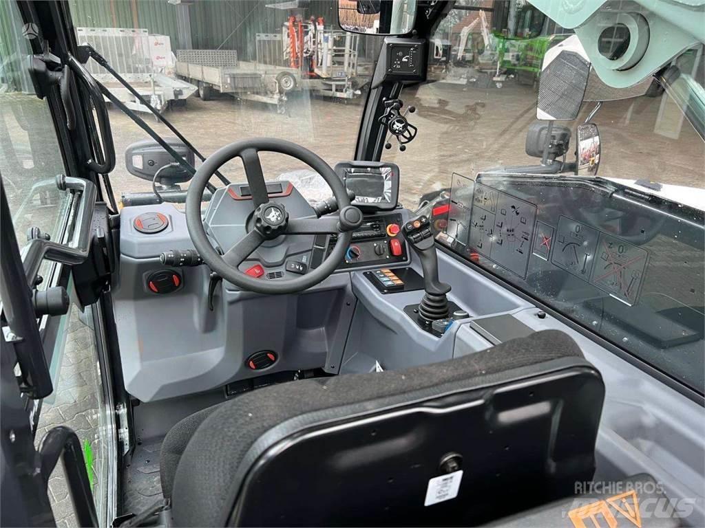Bobcat TL40.180 مناولات متداخلة