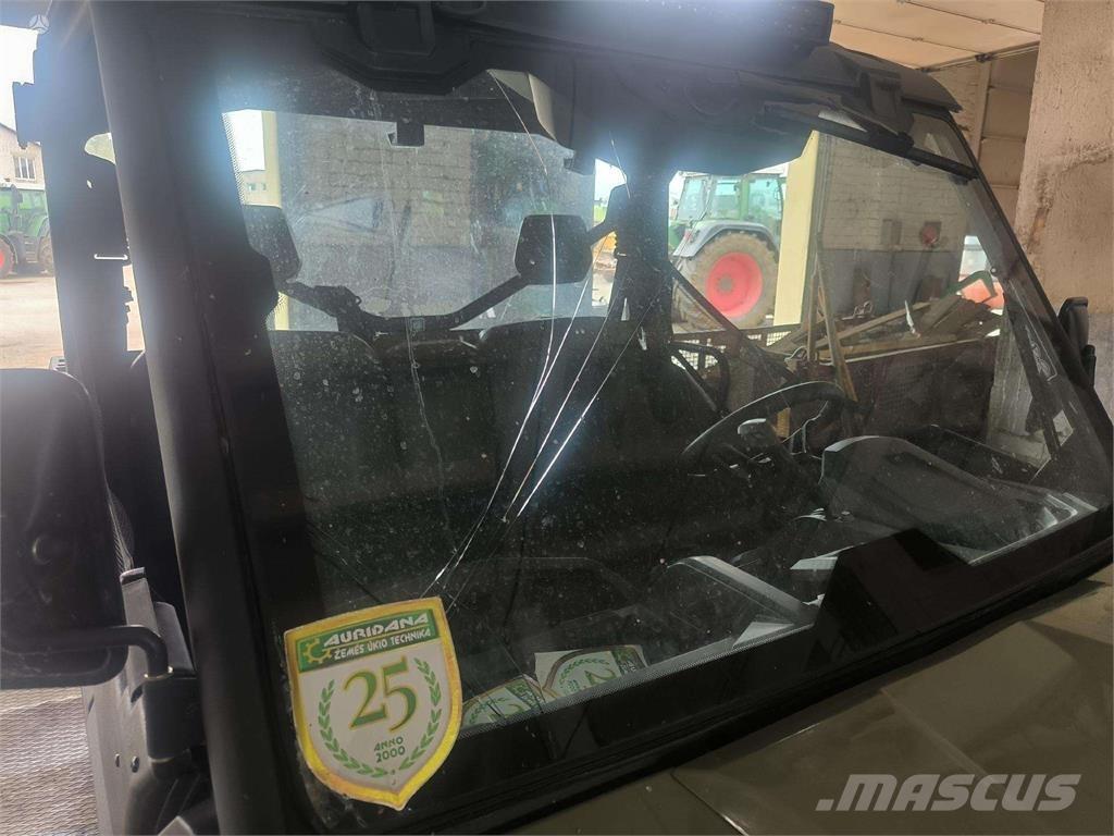 Can-am  مركبات لجميع التضاريس