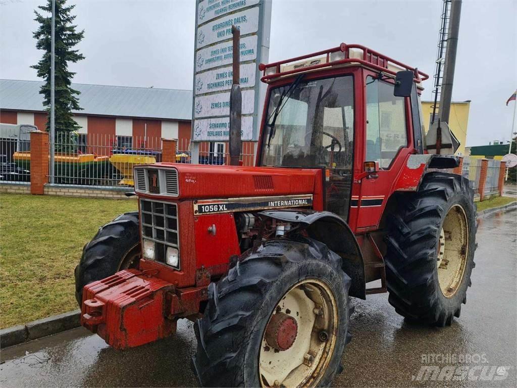 Case IH 1056 XL الجرارات