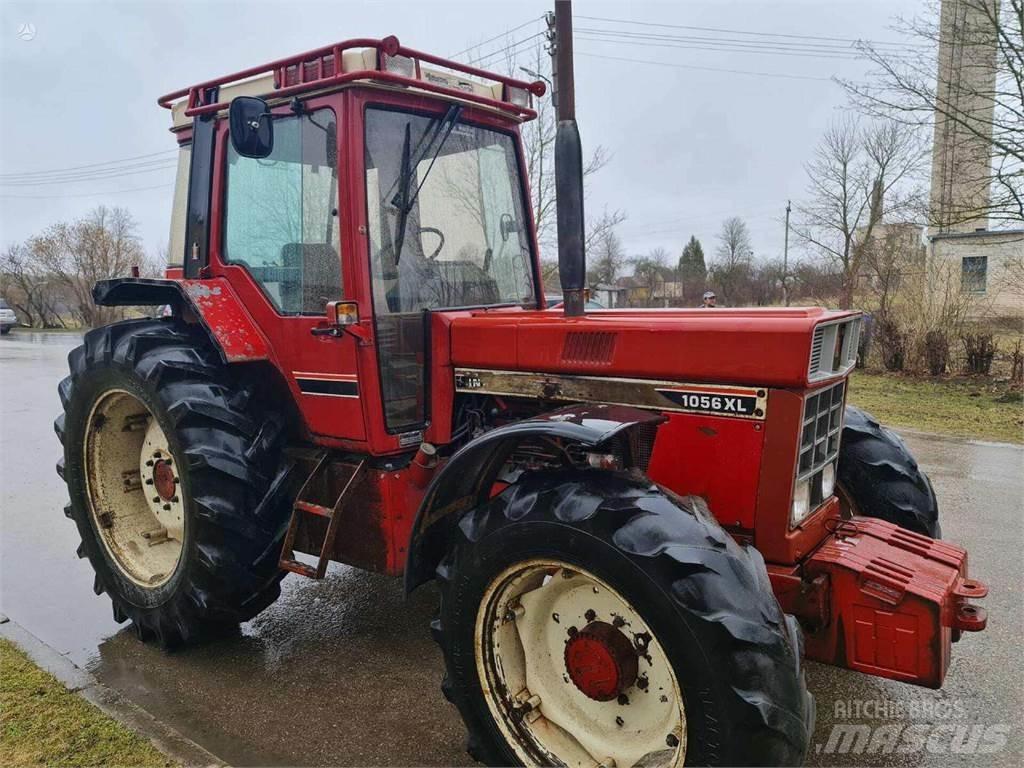 Case IH 1056 XL الجرارات