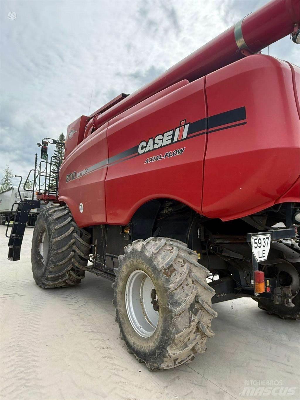Case IH 8010 حصادات