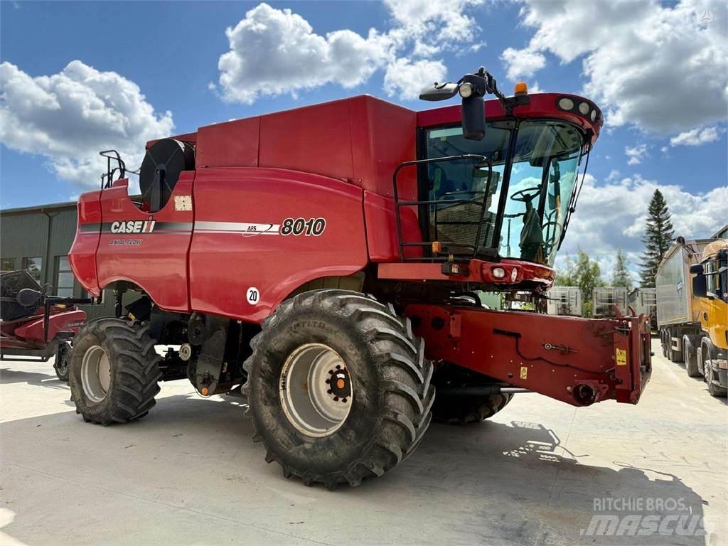 Case IH 8010 حصادات