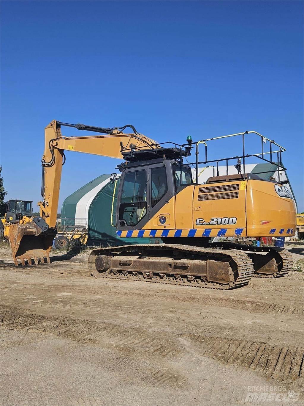 CASE LC210-D حفارات زحافة
