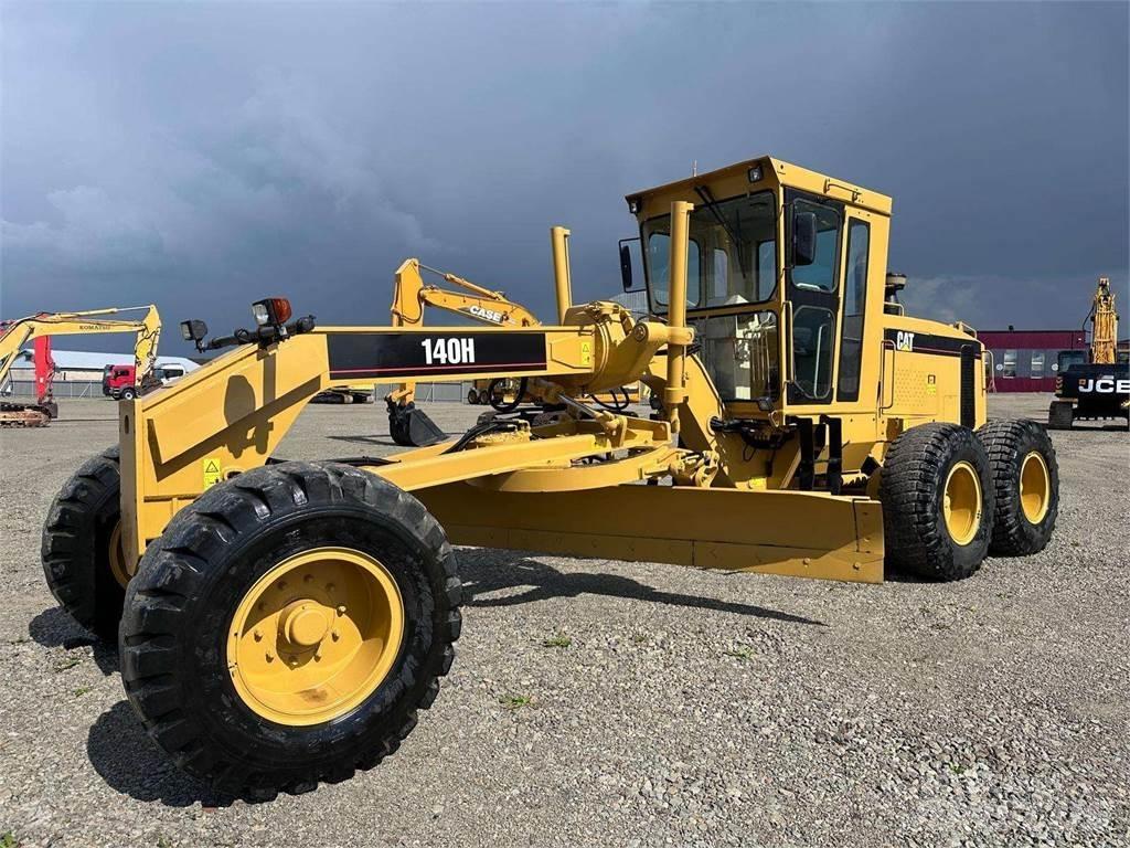 CAT 140 H معدات تمهيد الطرق